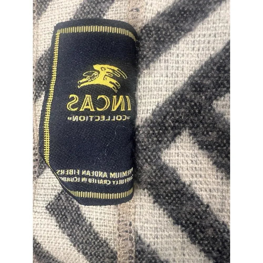 Incas Collection Andean Wool Throw Blanket Black Ivory Geometric Ecuador Tribal